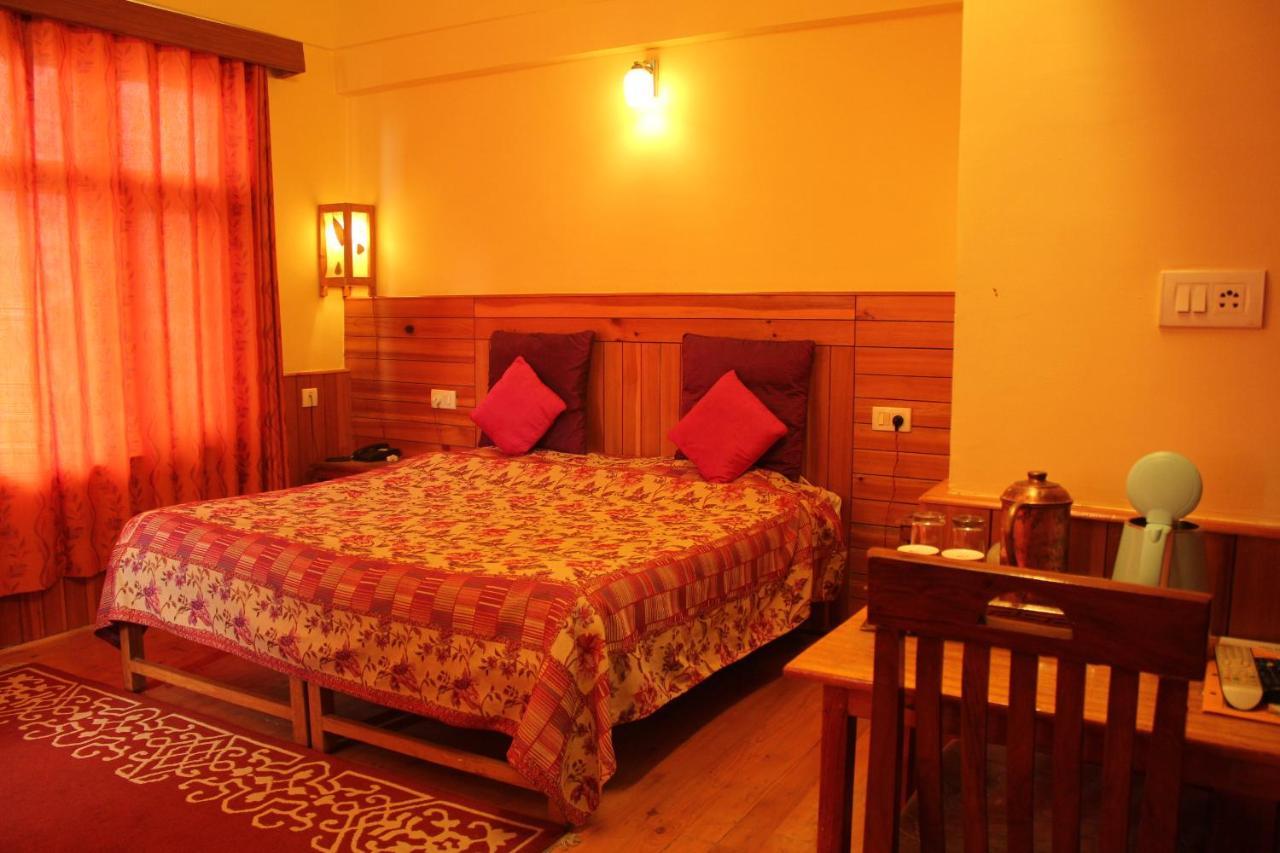 Pema Thang Hotel Kangra Exterior photo