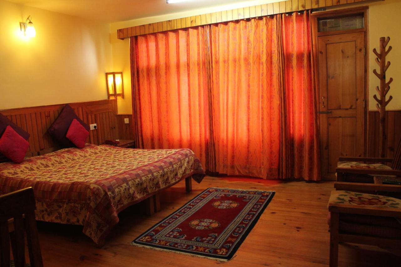 Pema Thang Hotel Kangra Exterior photo